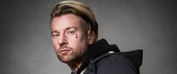 Jonny Craig Is Currently Looking To Sell A MacBook Via His Social Media