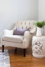 tips for decorating with accent chairs