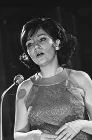 Festivalul cerbul de aur are o istorie destul de zbuciumată din cauza numeroaselor pauze. Datei Therese Steinmetz Tijdens Repetitie Voor Nederlands Songfestival Bestanddeelnr 920 0998 Jpg Wikipedia