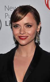 Hair Tips For A Weak Chin Wedding Hair And Makeup Hairstyle Hair Styles