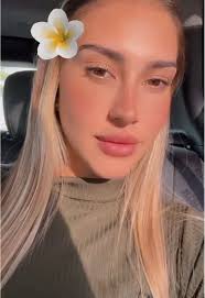 Lisa Corrêa 🧜‍♀️ (@lisacorrea_)