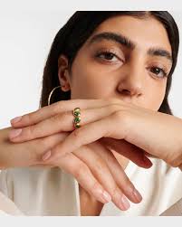 Octavia Elizabeth Ring Nesting Gem aus 18kt Gelbgold mit Smaragden