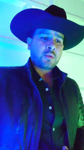 Un Vestido De Besos- Adán Flores 😘🎤🎶 #joanseabastian 🔊