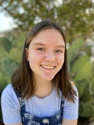 Ella Luckett's Instagram, Twitter & Facebook