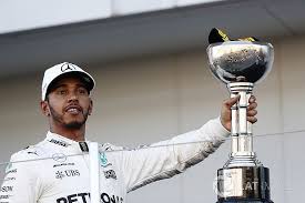 Creo que en lluvia nos falta mejorar, es. 59 Punkte Vorsprung Lewis Hamilton Hat Eine Hand Am Wm Pokal