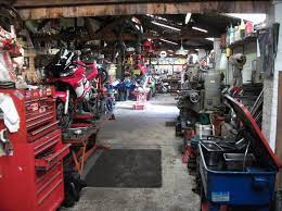 Hybrid Motorcycles Motorcycle Workshop Cool Garages Bike Shop