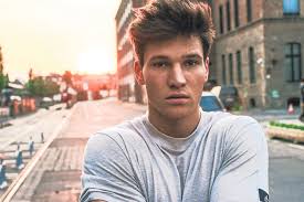 Updating database of 1 300 000 hashtags. Wincent Weiss Keine Stille Kein Stillstand Pfalz Echo