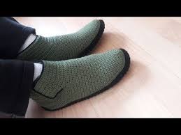 Orgu Erkek Ev Ayakkabisi Patik Yapimi Youtube Slippers Crochet New Fashion