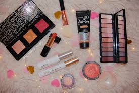 Makeup Flatlay Sparkle Style Makeup Rose Gold Eyeshadow Sigma Makeup Brushes