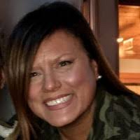 Shana Hanson's Instagram, Twitter & Facebook