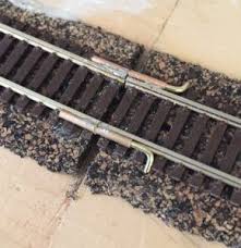 How One Modeller Joins Track Across Boards Model Trains Model Train Table Ho Model Trains