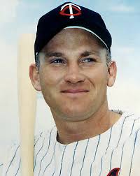 HALL OF FAME GREAT HARMON KILLEBREW TWINS ALL TIME GREAT 8x10 nice !!