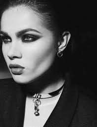 Betony Vernon Collier ras du cou avec anneau à tige en argent sterling 925 