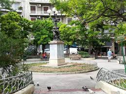Την πλατεία την ξέρω σαν την τσέπη μου, κάποτε εδώ ξημεροβραδιαζόμουνα. H Plateia Toy Agioy Gewrgioy Sthn Kypselh Epanakta Thn Dynamikh Ths