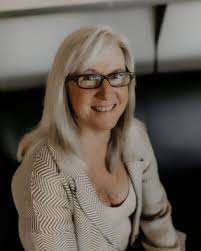 Shelly Cronin, CENTURY 21 Real Estate Agent in Elkhorn, WI