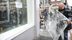 The 2021 dutch curfew riots (dutch: Covid Curfew Stays Despite Scum Riots In Dutch Cities Bbc News