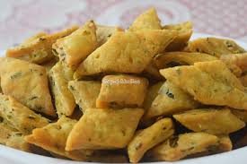Masala Palak Mathri Recipe 3 In 2020 Mathri Recipe Tea Time Snacks Indian Snack Recipes