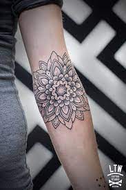 Tatuajes Femeninos Para Antebrazos Tatuajes Mandalas Tatuajes Cuello Tatuajes Para Hombres