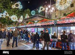 Huelva, Spagna - 27 dicembre 2022: Mercatino di Natale in Plaza de las  Monjas, nel centro della città di Huelva, Andalusia, Spagna Foto stock -  Alamy