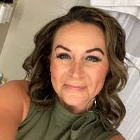 Tracy Fender's Instagram, Twitter & Facebook