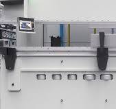 Hydraulic crowning for dynamic compensation - Press brakes
