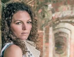 Shawn Kerri Projects :: Photos, videos, logos, illustrations and branding  :: Behance