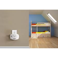 In the late 1990s underwriters laboratories changed the definition of a single station co detector with a sound device to carbon. First Alert Co605 Plug In Carbon Monoxide Alarm With Battery Backup First Alert Store