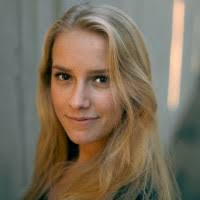 300+ "Julia Moreau" profiles