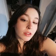 Mia Daigle's Instagram, Twitter & Facebook