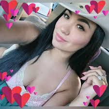 Anabelle Martinez's Instagram, Twitter & Facebook