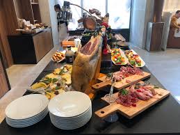 Résultat de recherche d'images pour "petit dejeuner lyon"