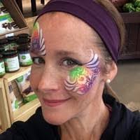 Lori Vandenberg's Instagram, Twitter & Facebook