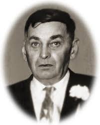 Roy Yunker's Instagram, Twitter & Facebook