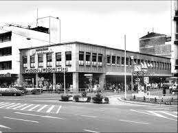 Die fußgängerunterführung barbarossaplatz ermöglichte fußgängern von 1966 bis 1998 das unterqueren des damals noch stark vom verkehr belasteten barbarossaplatzes. Ehemalige Unterfuhrung Am Barbarossaplatz Eure Erinnerungen Wurzburg Erleben