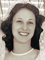 Leona Fernandez's Instagram, Twitter & Facebook