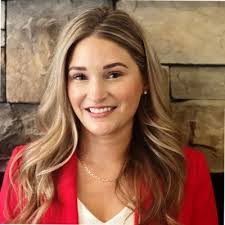 Elizabeth Satterly's Instagram, Twitter & Facebook