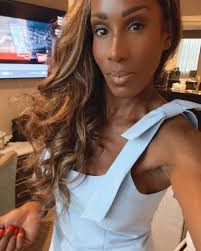 Bali Daisy Nova Crafty Tee curated