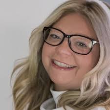 Nancy Hadlock's Instagram, Twitter & Facebook