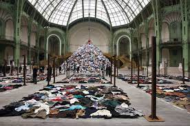 Christian boltanski's installation personnes for monumenta 2010 at the grand palais, paris. Project 3 Research Point 1 Christian Boltanski Alan Bulley Pictures Words