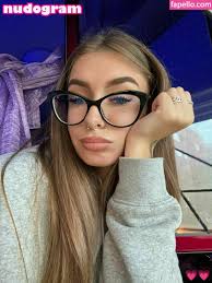 Elisa Esposito  eli.esposito  eli.espositoo  la_prof_eli Nude Leaks  OnlyFans Photo 8 - Nudogram v2.1