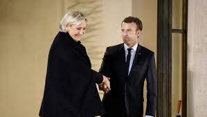 Marin le pen is a political figure. Presidentielle 2022 Les Francais S Attendent A Un Duel Emmanuel Macron Marine Le Pen Ladepeche Fr