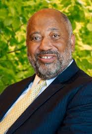 Reginald Jones's Instagram, Twitter & Facebook