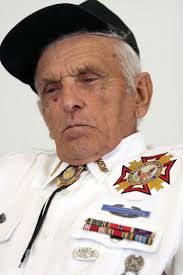 Decorated veteran relives stories from World War II