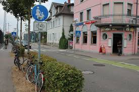 Radfahren In Offenburg Lahr Und Achern Gegenseitige Rucksichtnahme In Den Fokus Rucken Offenburg