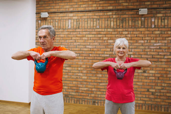 Musculação na terceira idade: saiba tudo sobre o tema