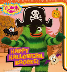 He is a green furry monster, with horizontal dark green stripes across his body, dark green feet and dark green hands. Happy Halloween Brobee Yo Gabba Gabba Testa Maggie Amazon De Bucher