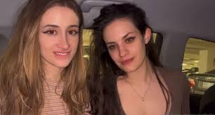 Quinnfinite tiktok whore - uncensored blowjob & double BJ action