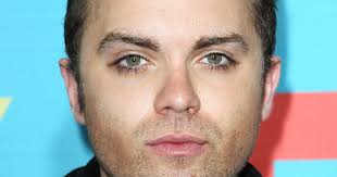 Thomas Dekker Heroes Actor Comes Out As Gay