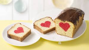 So ein kuchen in herzform ist perfekt für den valentinstag. Herzkuchen