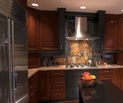 With Its Dark And Dramatic Motif This Brookfield Cherry Wood Kitchen Exudes Modern Warm Cherry Wood Cabinets Cherry Wood Kitchen Cabinets Cherry Wood Kitchens